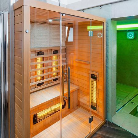 Luxuite Spa Con Piscina E Jacuzzi Alberobello Exterior photo