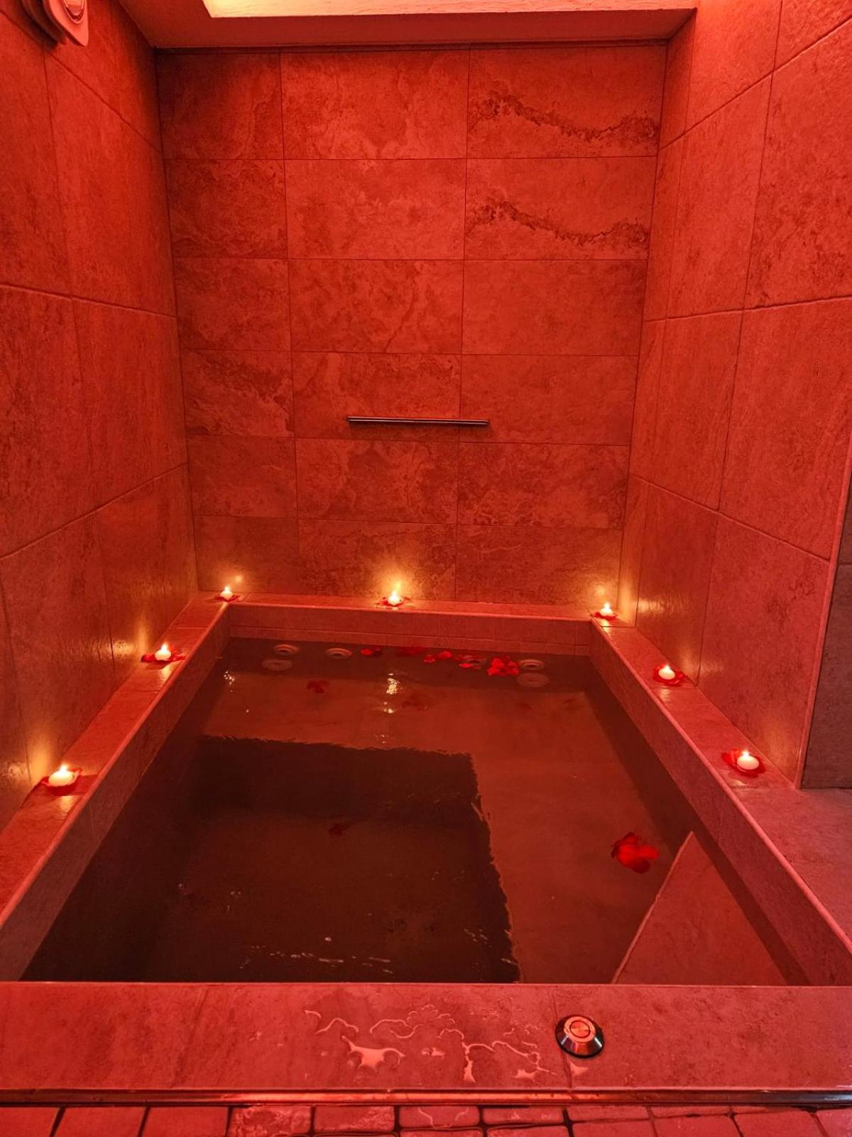 Luxuite Spa Con Piscina E Jacuzzi Alberobello Exterior photo