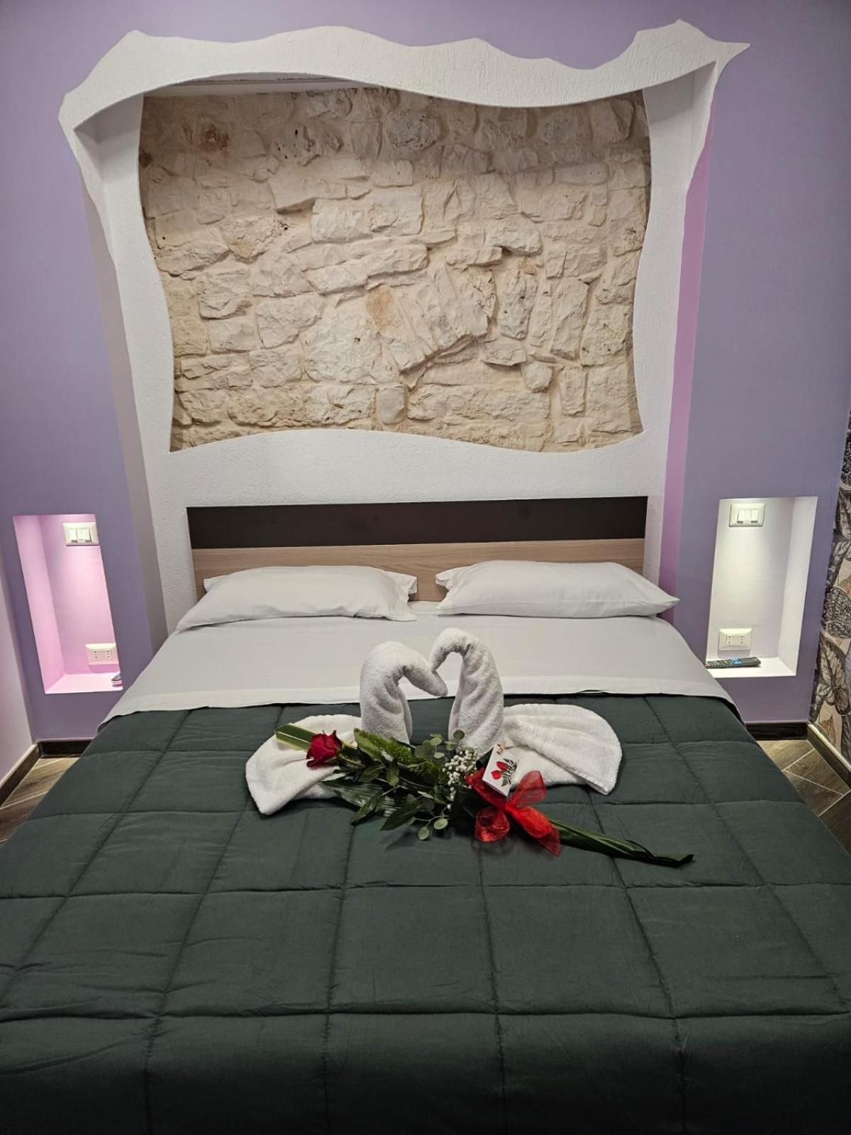 Luxuite Spa Con Piscina E Jacuzzi Alberobello Exterior photo