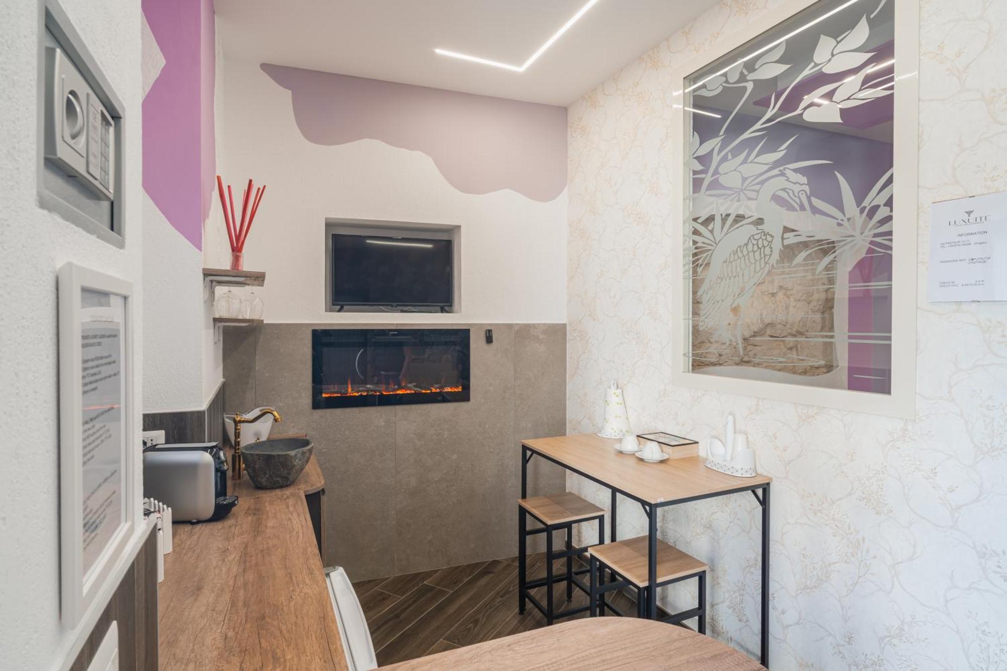 Luxuite Spa Con Piscina E Jacuzzi Alberobello Exterior photo