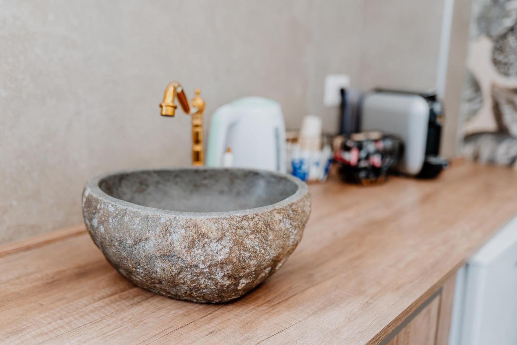 Luxuite Spa Con Piscina E Jacuzzi Alberobello Exterior photo