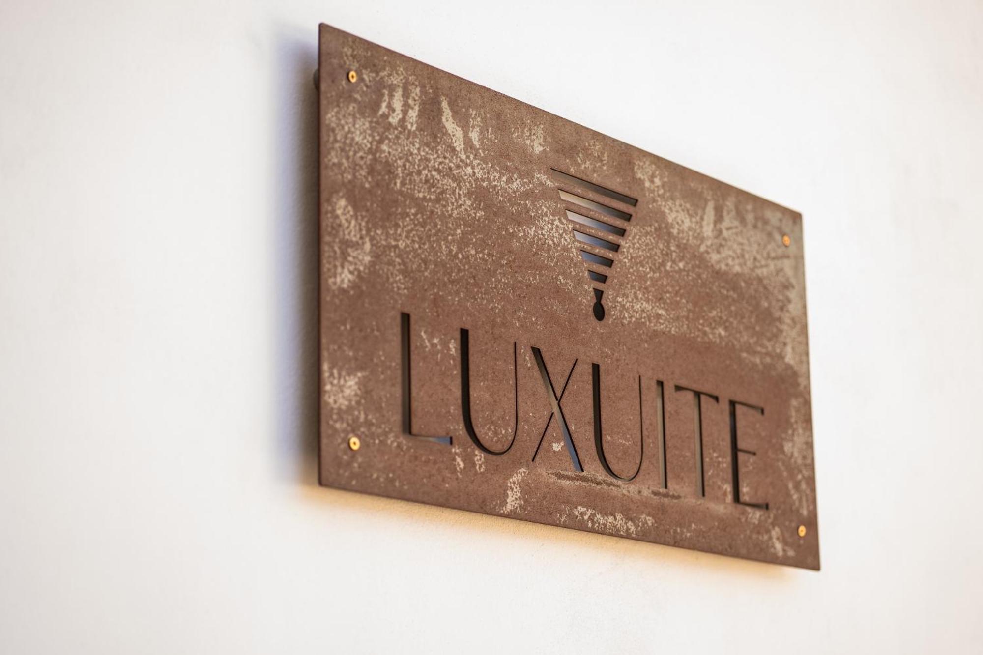 Luxuite Spa Con Piscina E Jacuzzi Alberobello Exterior photo