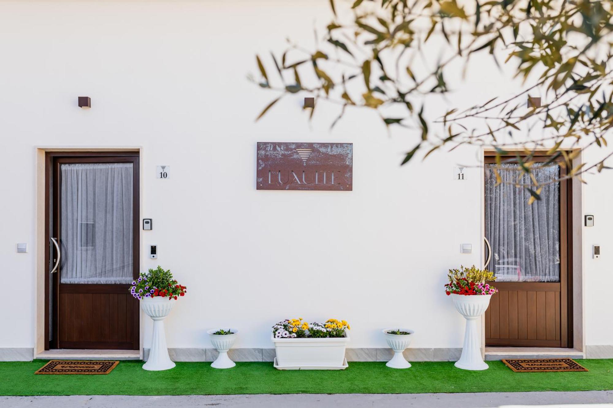 Luxuite Spa Con Piscina E Jacuzzi Alberobello Exterior photo