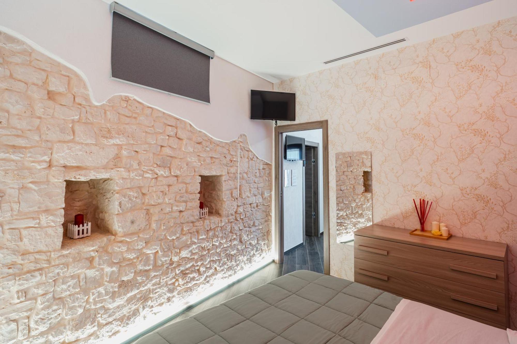 Luxuite Spa Con Piscina E Jacuzzi Alberobello Exterior photo